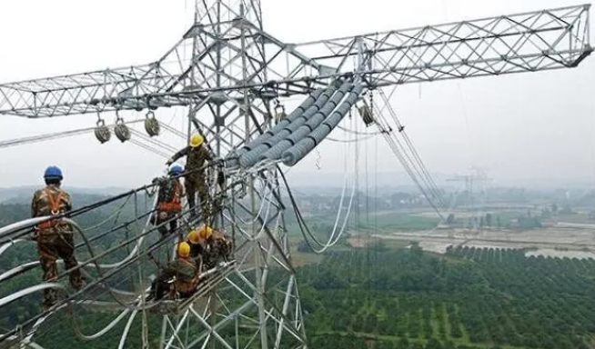 泸州市光缆与电缆：欧孚光电厂家告诉你“光”与“电”的不同秘密